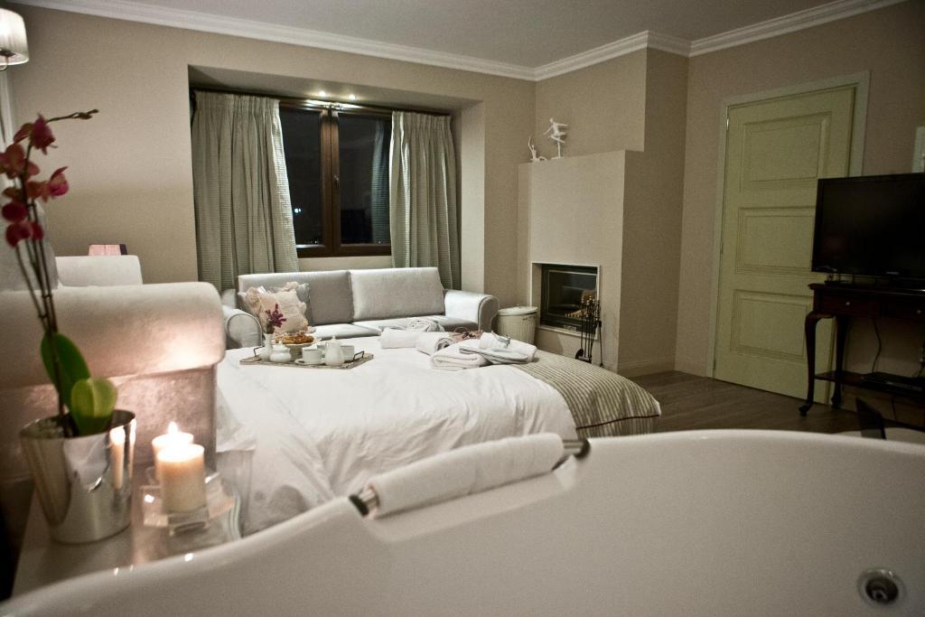 Melies Boutique Hotel Káto Loutrákion Habitación foto