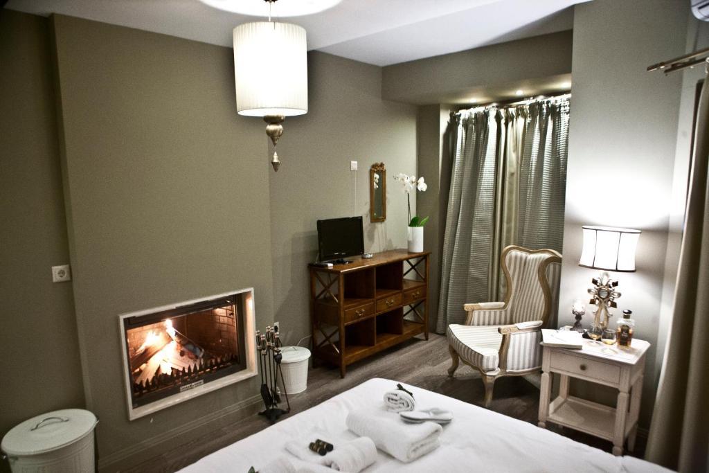 Melies Boutique Hotel Káto Loutrákion Habitación foto